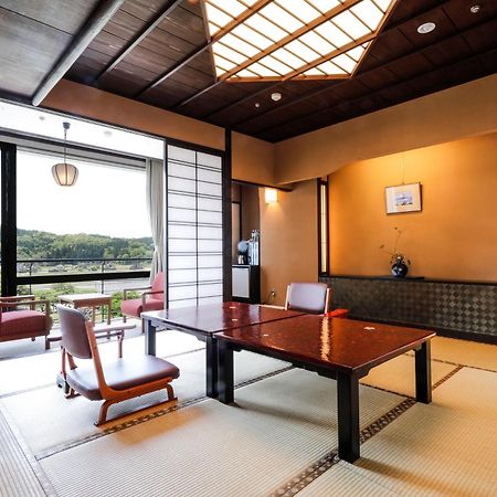 Hotel Yamashiro Onsen Miyabi No Yado Kaga Hyakumangoku Exterior foto