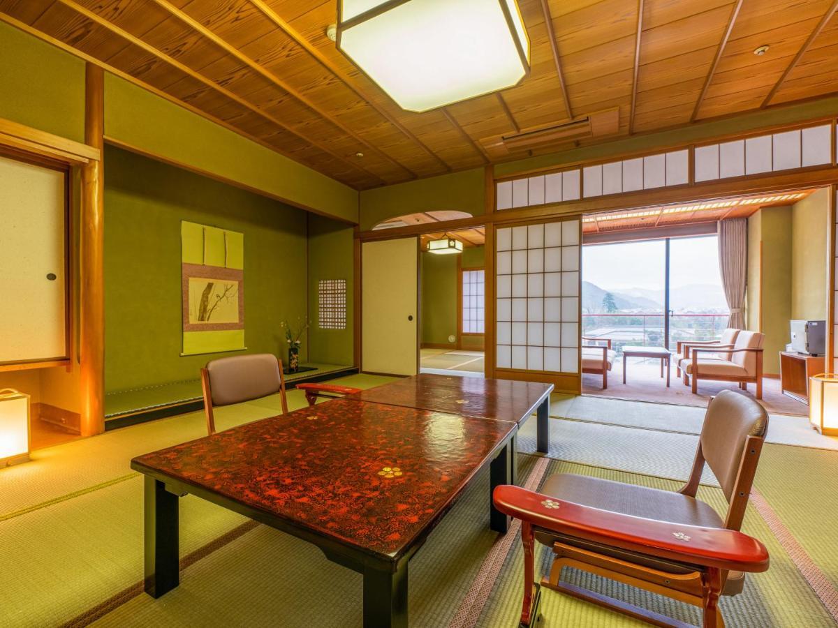 Hotel Yamashiro Onsen Miyabi No Yado Kaga Hyakumangoku Exterior foto